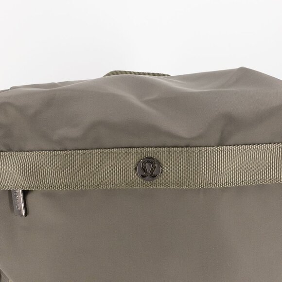 Lululemon Wunderlust Backpack 25L Green Grey - Picture 11 of 16